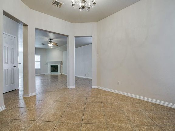 5th image of 1613 Millbrook Dr