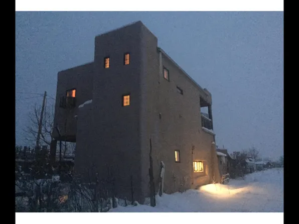 618 Nelson Ln, Taos, NM 87571