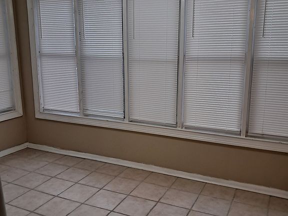 5th image of 1010 Summit North Dr NE #1010