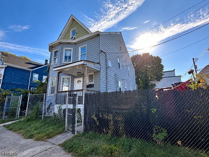 2nd image of 86 N 8Th St