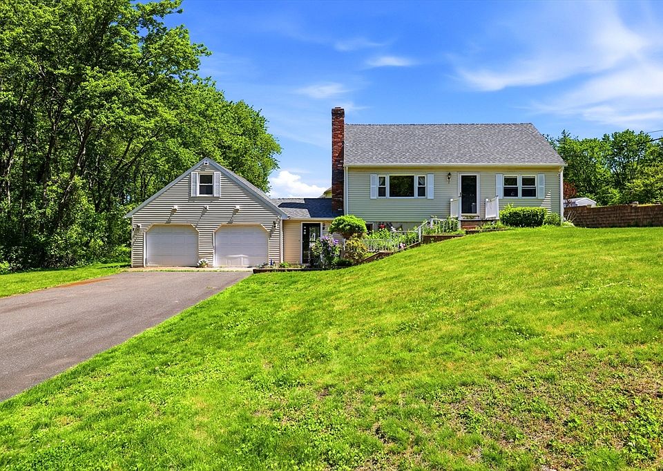 1st image of 35 Lake Dr