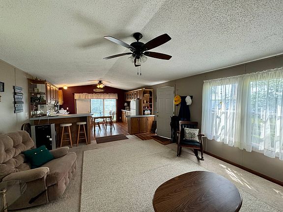 4th image of 121109 Buffalo Lake Ln