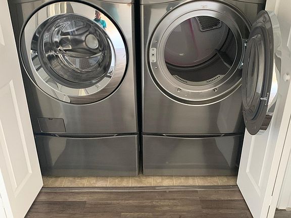 4th image of 5166 S Jones Blvd Unit 206
