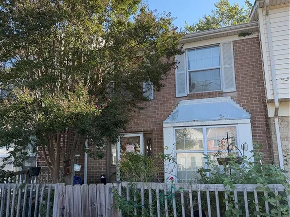 580 Registry Ln, Virginia Beach, VA 23452