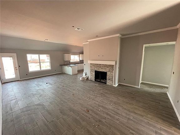3rd image of 1008 S Appaloosa Ln