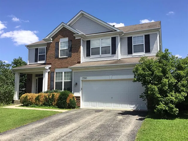 4 bed, 2.5 bath, 2507 sqft, $3,365 — Photo 1
