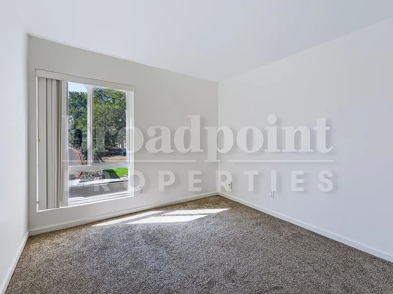 2536 White Oak Pl #2 — Photo 14