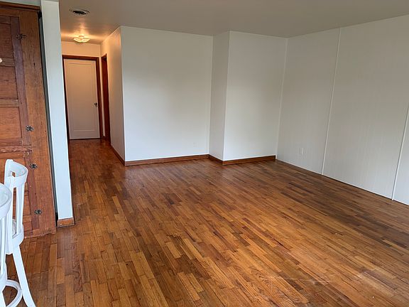 5th image of 6 S Eagle St
