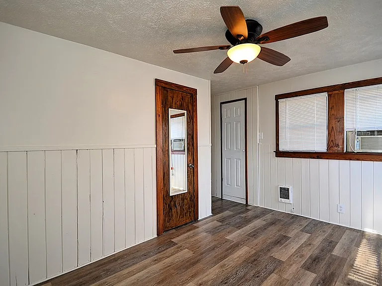 1707A E Main St — Photo 21