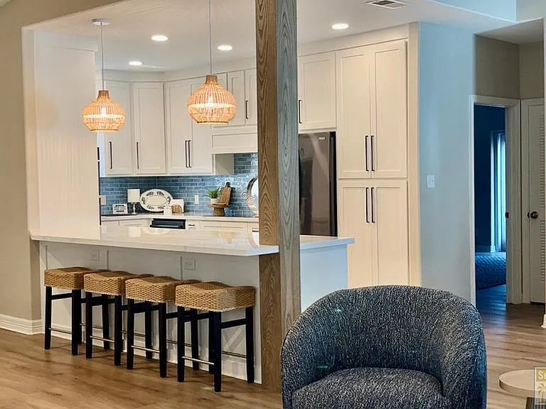 120 E Sunset Dr — Photo 21