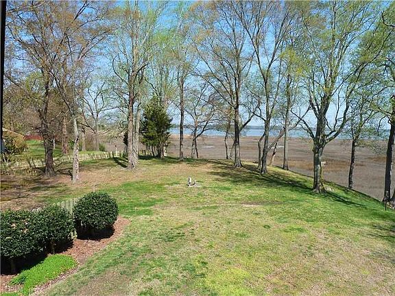 4th image of 4205 Presley Ct