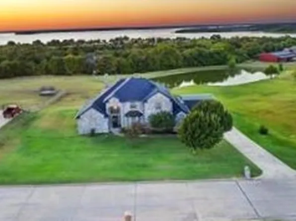 930 Lakeridge Dr, Lavon, TX 75166