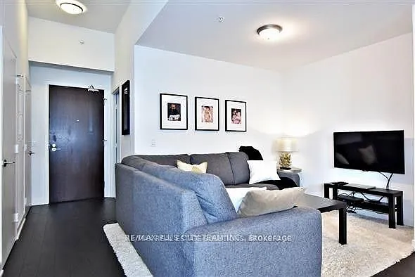 Building Photo - 120 Bayview Ave #N106
