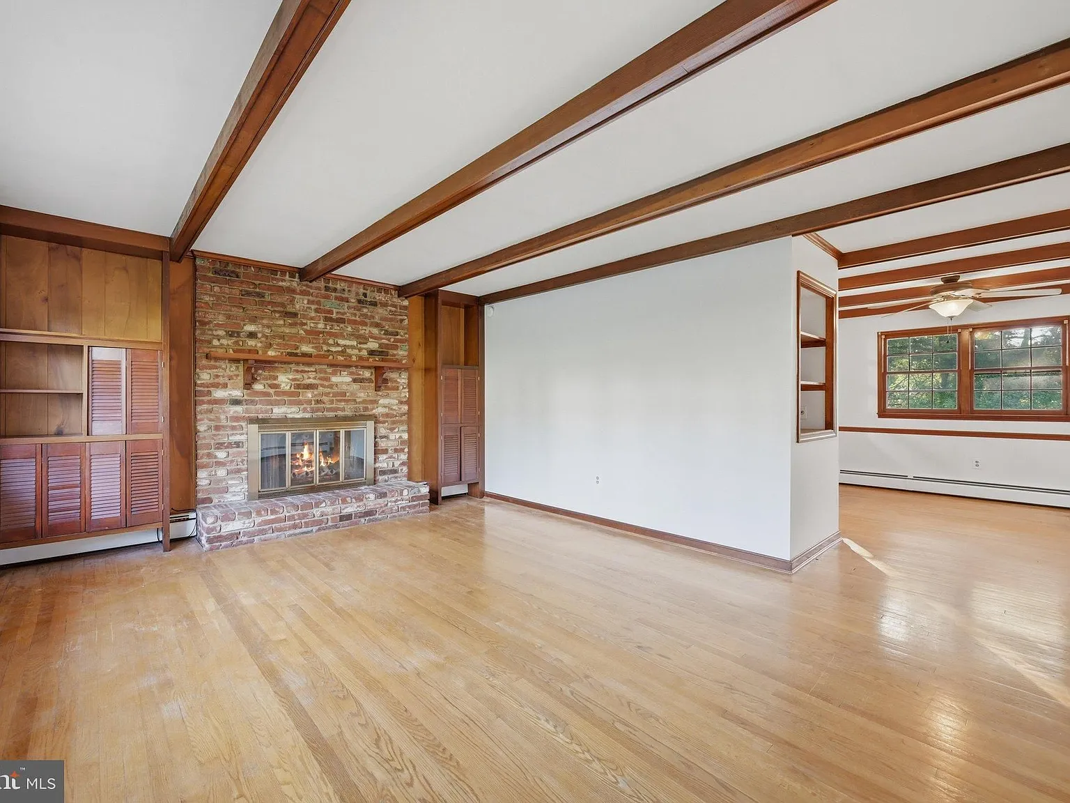 3 bed, 2.0 bath, 2233 sqft, $3,000 — Photo 4