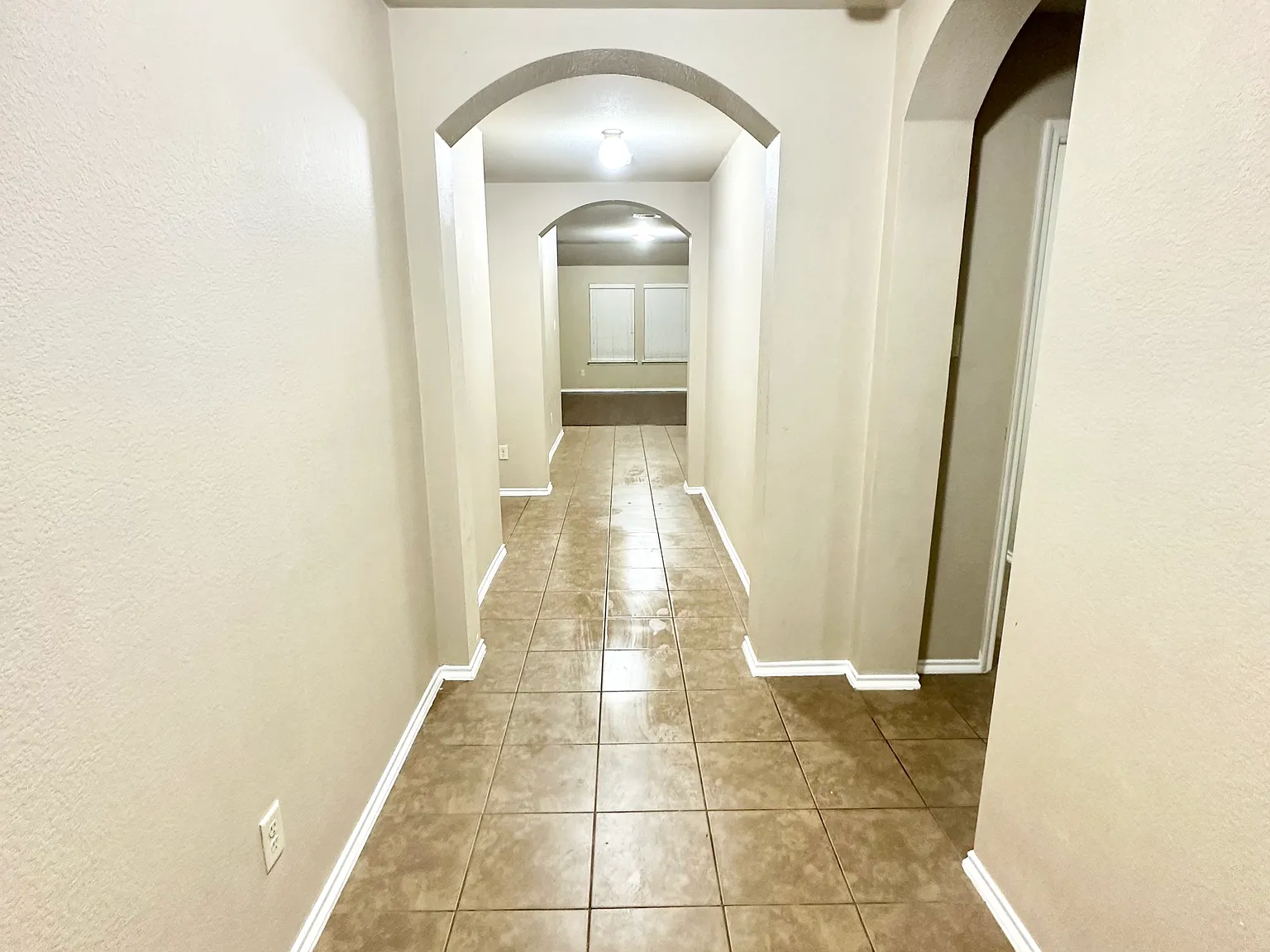 331 Elam Dr — Photo 4