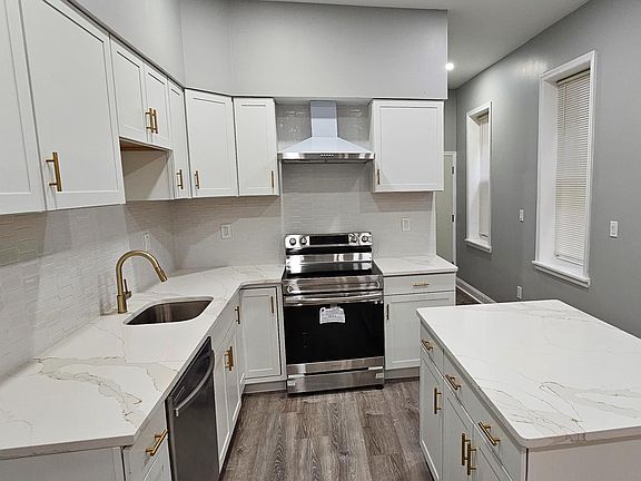 3rd image of 1041 E Chelten Ave