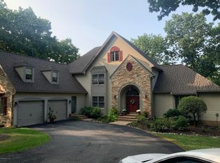 587 Stonebridge Dr, Selinsgrove, PA 17870