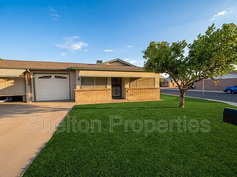 10103 N 97th Ave #B — Photo 1