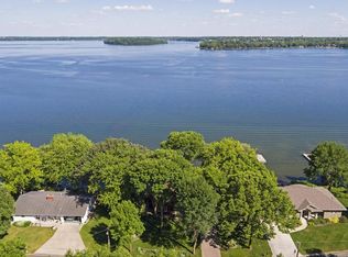 7380 W Shoreline Dr, Waconia, MN 55387
