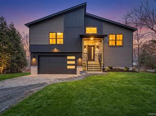 93 York Rd S, Bloomingburg, NY 12721