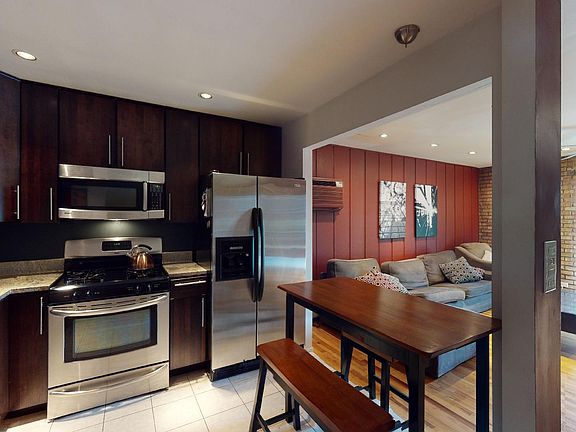 5th image of 832 W Oakdale Ave APT 3A