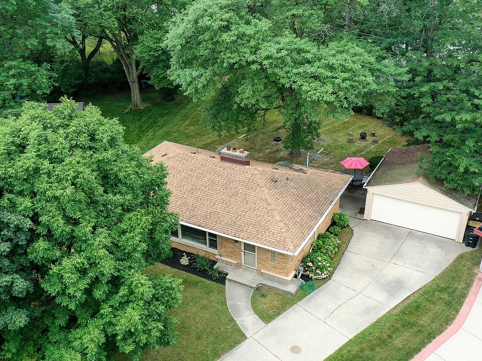 1st image of 2107 Crestview Ct