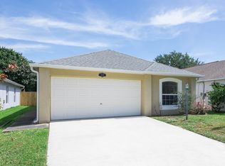 2832 Maderia Cir, Melbourne, FL 32935