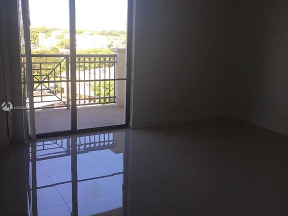4th image of 8395 SW 73rd Ave APT 518