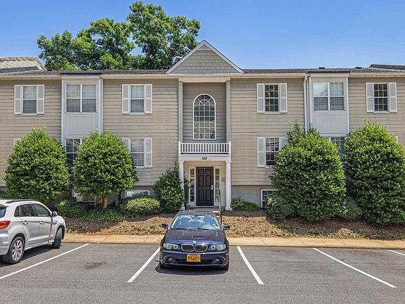 2nd image of 1313 Villa Way Unit B