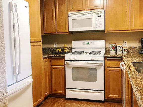 4th image of 5201 Laguna Oaks Dr Unit 112
