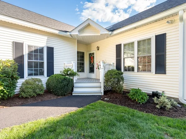 38 William Onthank Ln Unit 38, Southborough, MA 01772