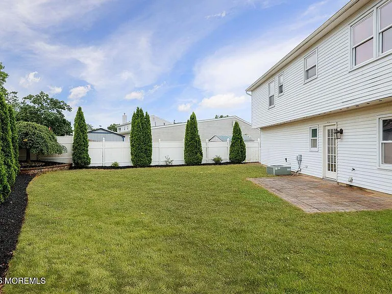 17 Wisteria Pl — Photo 20