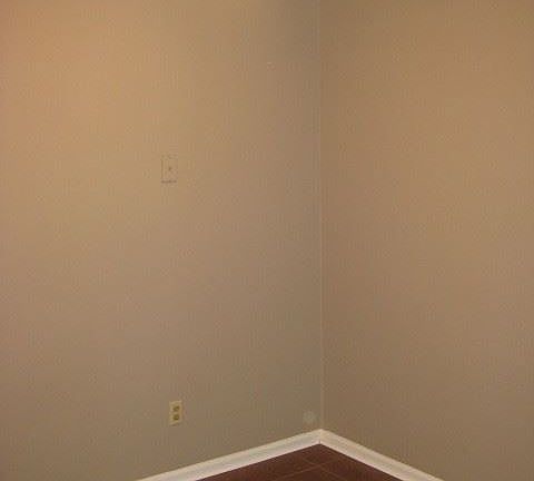 4th image of 305 S Bailey St APT B