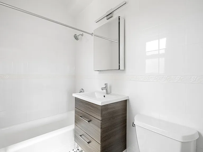 360 E 65th St #21-D — Photo 10