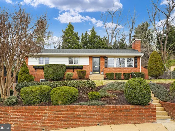 2707 Bryan Pl, Alexandria, VA 22302