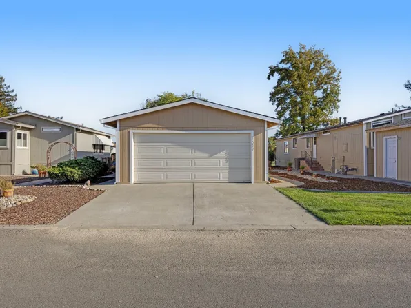 1517 Royal Oak Drive, Petaluma, CA 94954