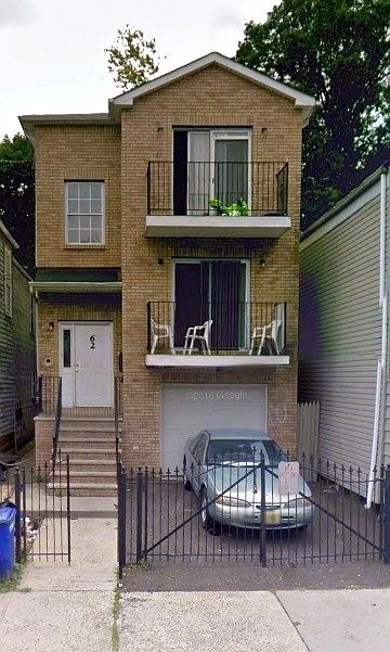 1st image of 62 11th Ave #2