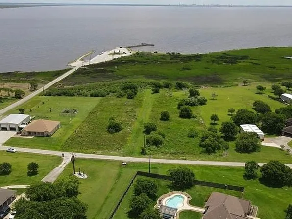 0 Saddlehorn Dr, Pt Lavaca, TX 77979