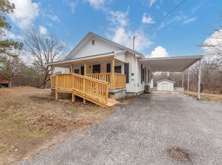 3957 Finger Leapwood Rd, Finger, TN 38334