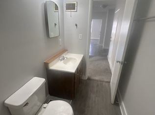 405 E 7th St APT 4, Davenport, IA 52803