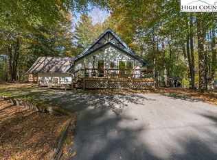 121 Hemlock Cir, Banner Elk, NC 28604