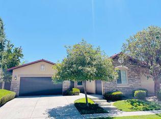1423 E Via Verde Dr, Fresno, CA