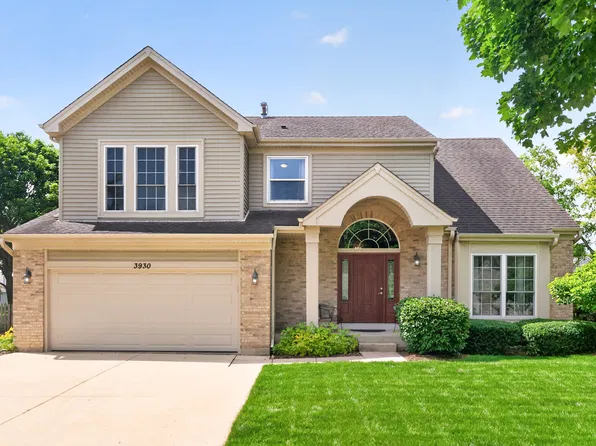 3930 Peartree Dr, Lake In The Hills, IL 60156