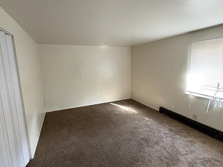 4103 E 4th St #6 — Photo 8