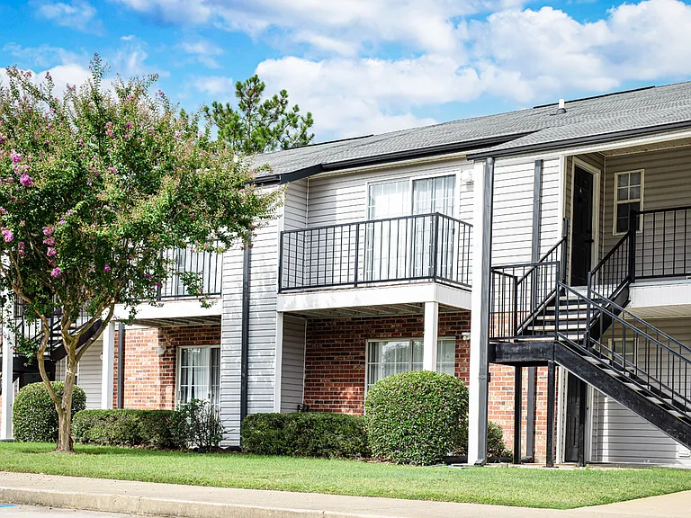 Come home to the stylish exterior of Southwind Apartments in Richland, MS!