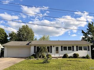 120 Macarthur St, New Haven, MO 63068