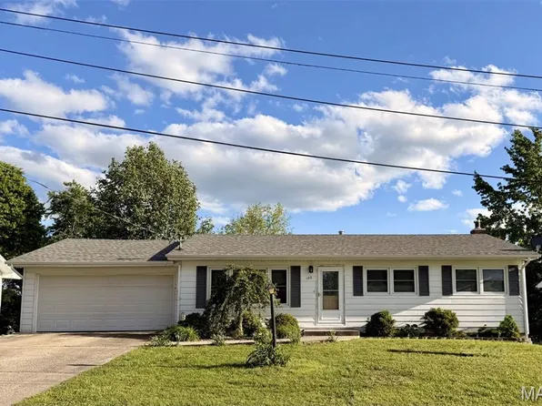 120 Macarthur St, New Haven, MO 63068