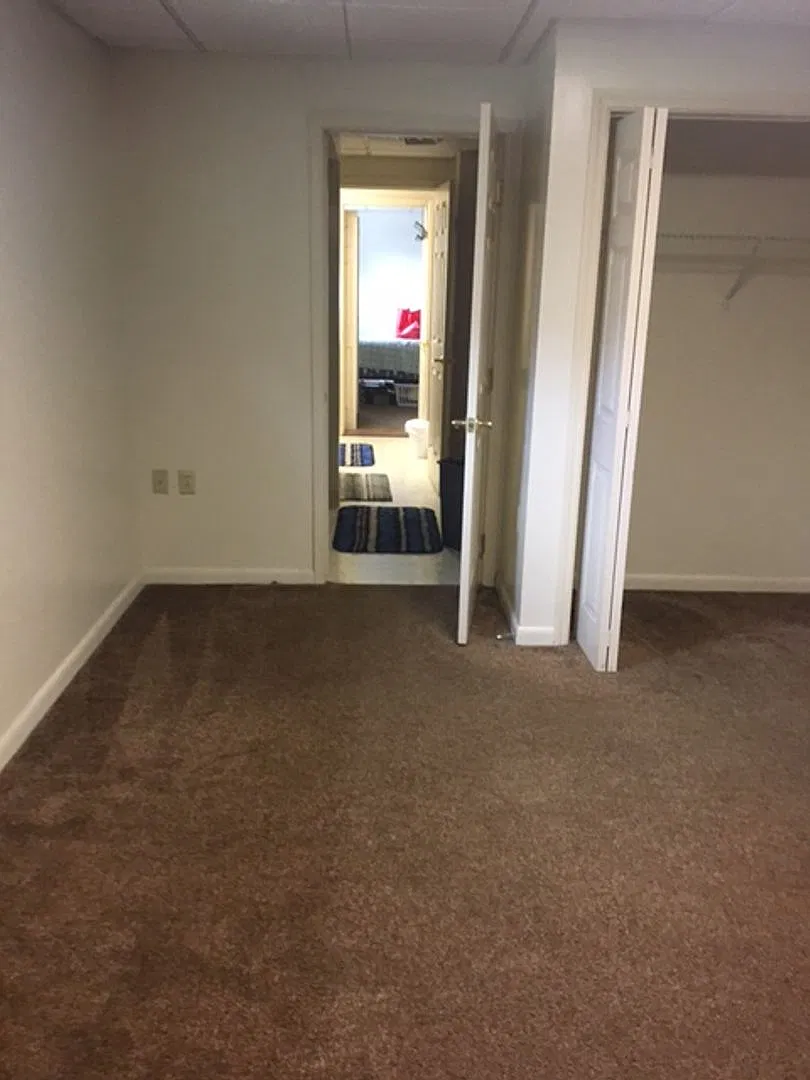 3-Bedroom Apartment Above Champs Downtown - Fall 2027 — Photo 4