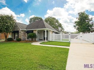 9420 Overwood Dr, Greenwell Springs, LA 70739