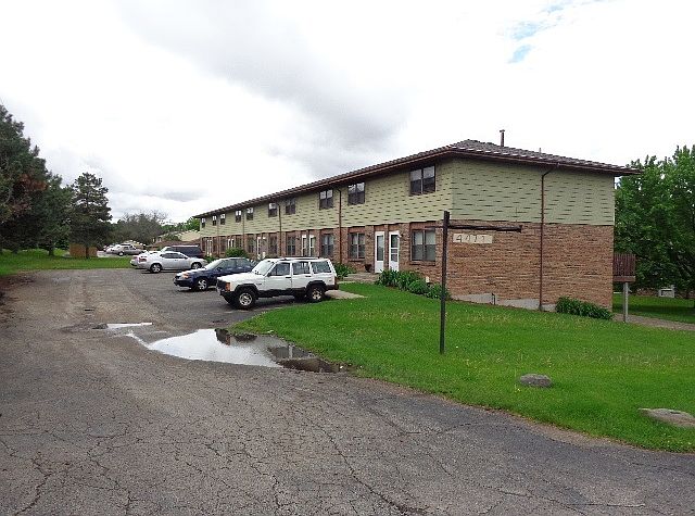 2nd image of 4471 Carthage Dr